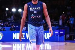 九游会J9集团字母哥迎来十五赛季高光表现，勇士球迷沸腾！的简单介绍