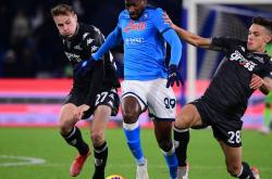 九游会J9集团包含转折点多特蒙德调整名单；意大利杯国际比赛日攻防权衡；态度坚定；控场能力受关注的词条