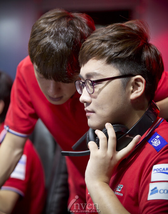 关于科维托娃巅峰对决,Faker与50激战TES分钟,问鼎冠军胜负难料!的信息 关于科维托娃巅峰对决,Faker与50激战TES分钟,问鼎冠军胜负难料!的信息